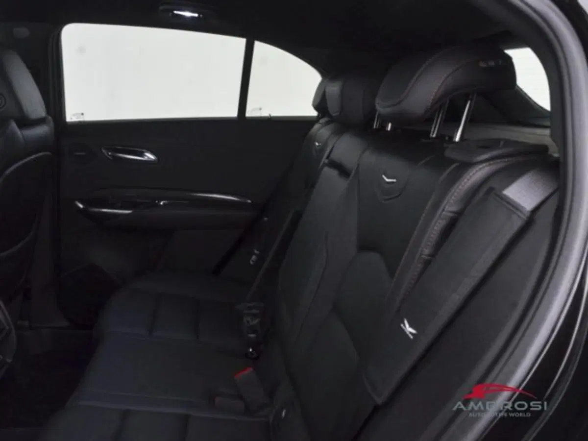 Cadillac XT4 usata a Perugia (10)