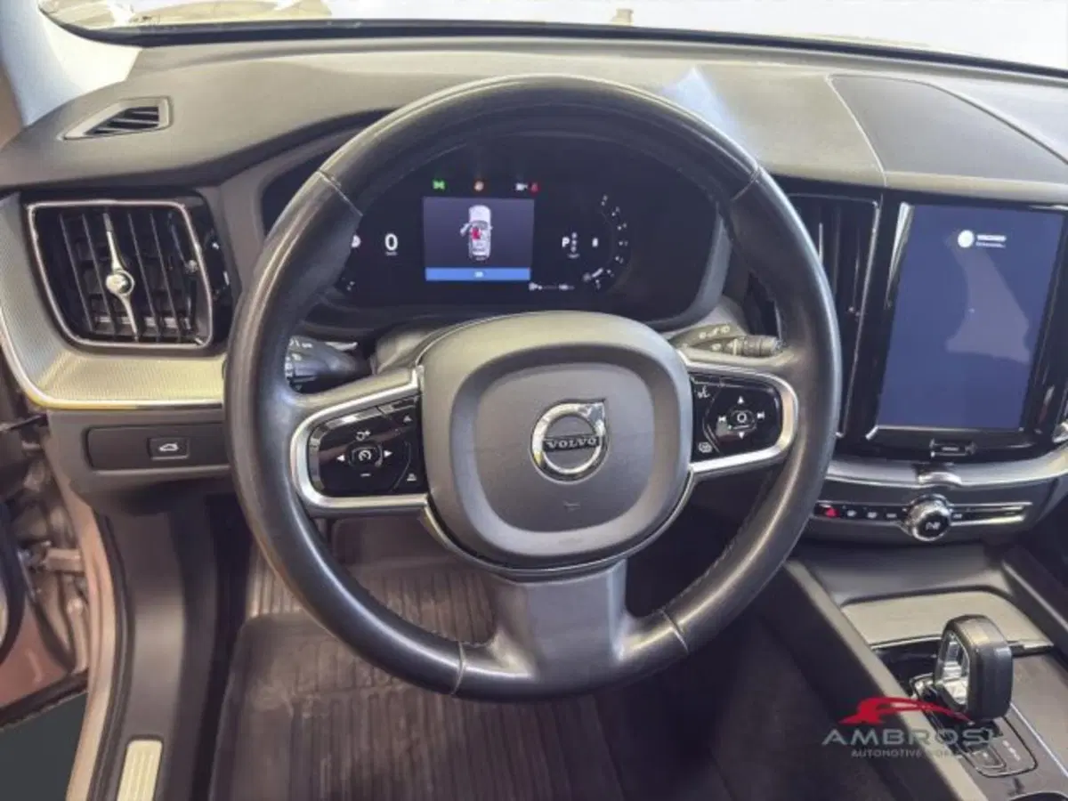 Volvo XC60 usata a Perugia (14)