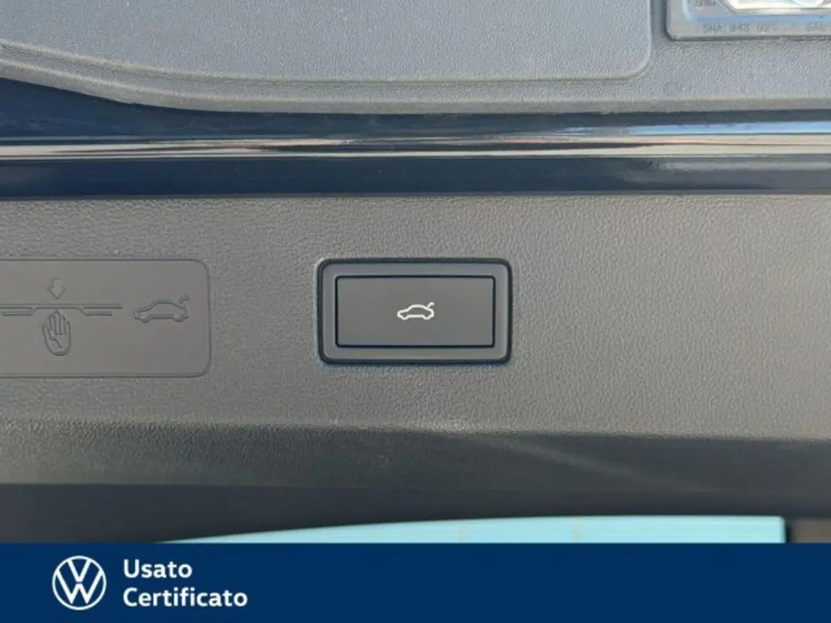 Volkswagen T-Roc usata a Vicenza (12)