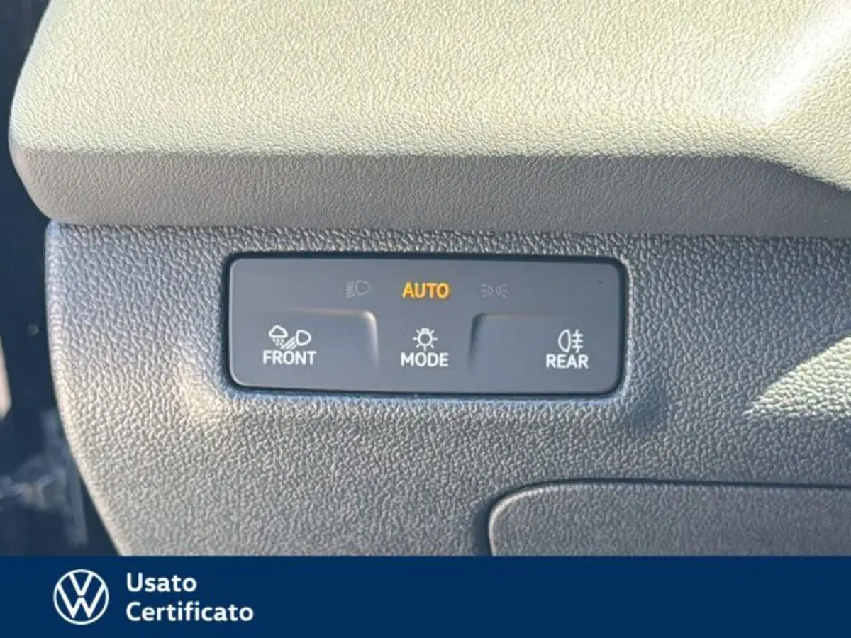 Volkswagen T-Roc usata a Vicenza (14)