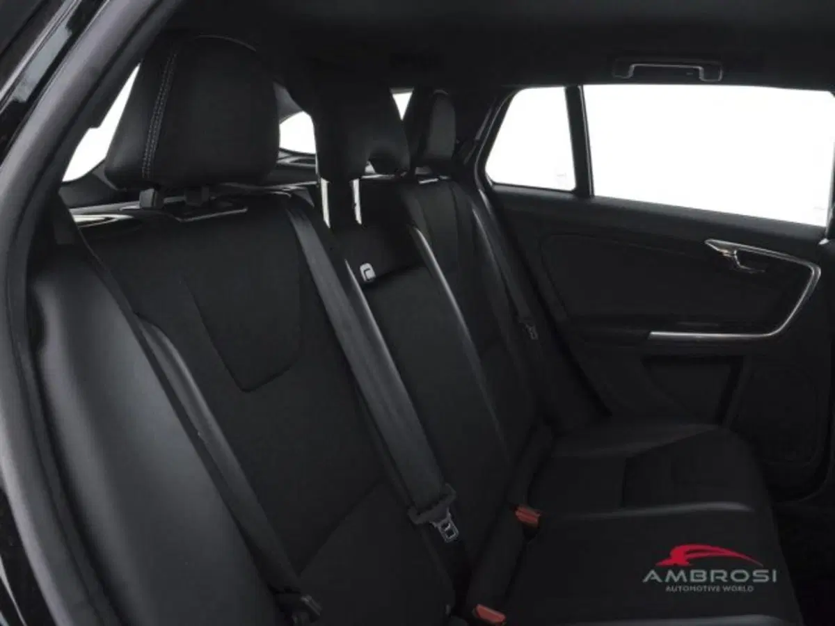 Volvo V60 usata a Perugia (11)