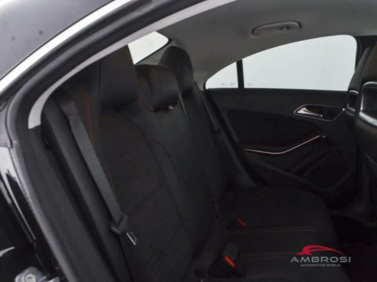 Mercedes-Benz CLA usata a Perugia (11)