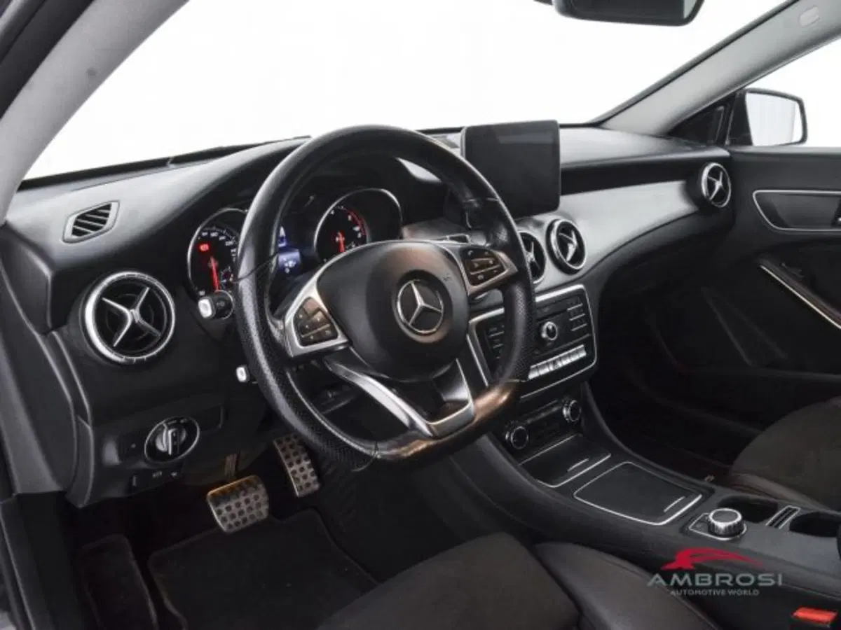 Mercedes-Benz CLA usata a Perugia (8)