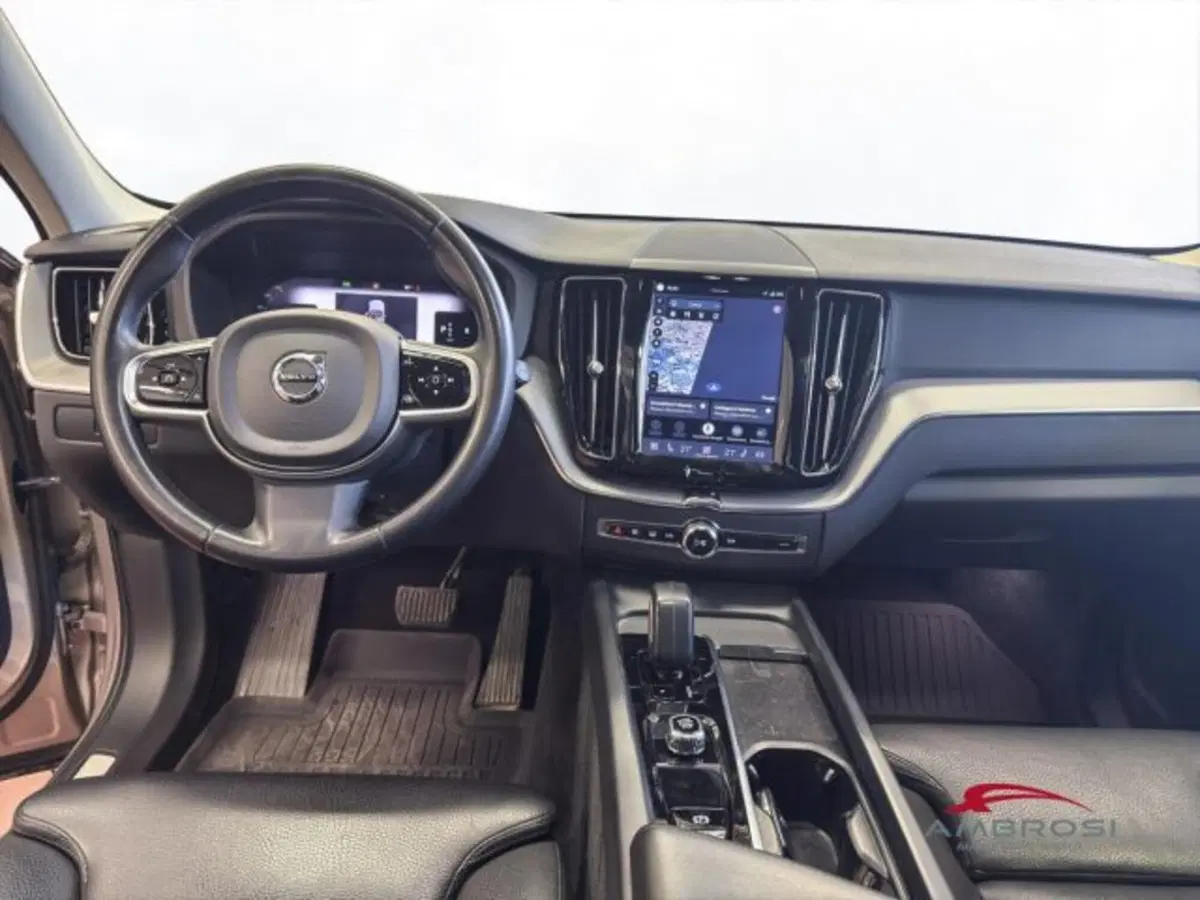 Volvo XC60 usata a Perugia (15)
