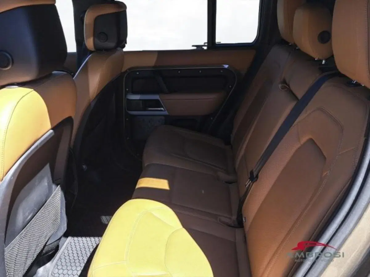 Land Rover Defender usata a Perugia (10)