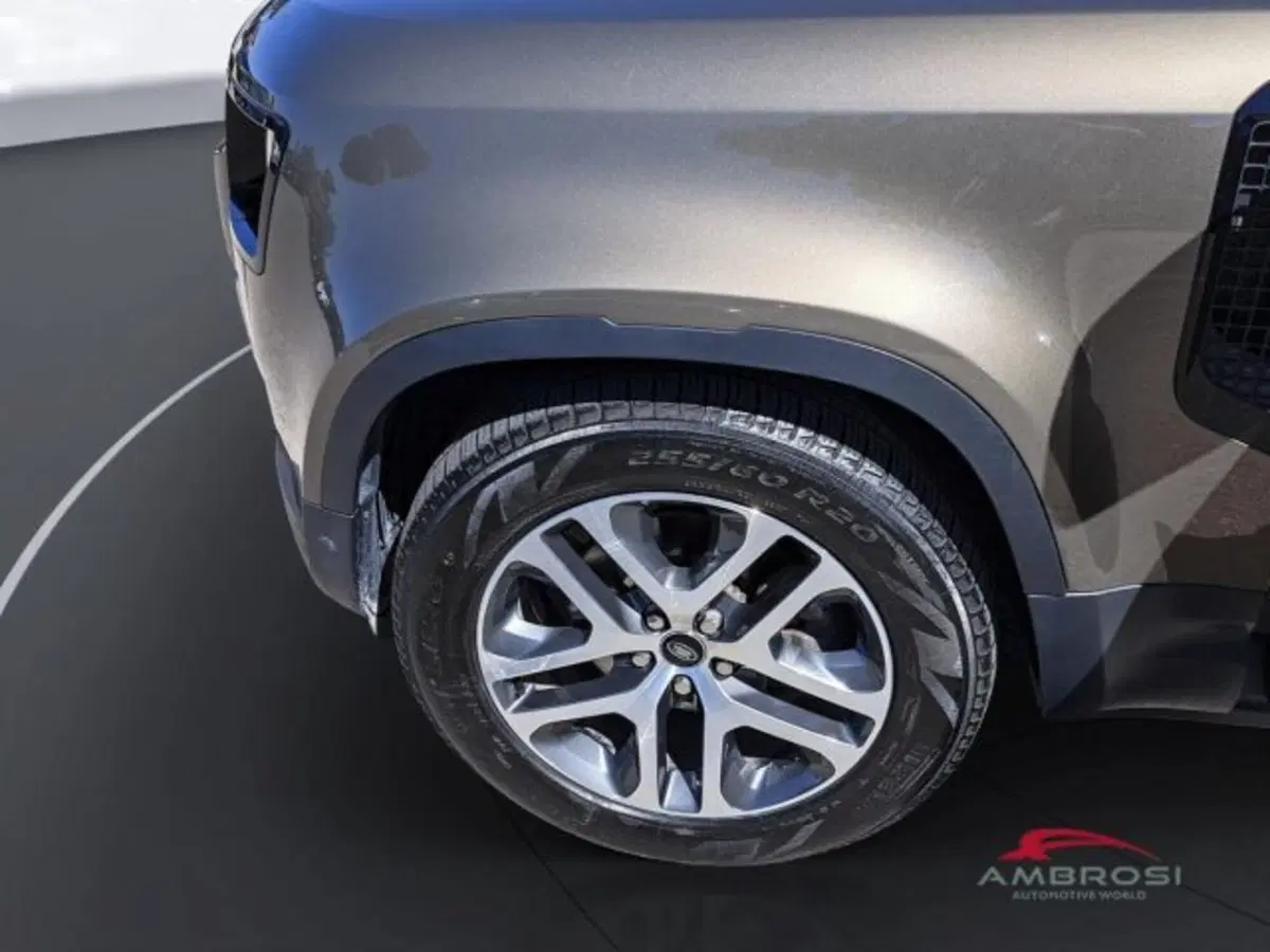Land Rover Defender usata a Perugia (13)
