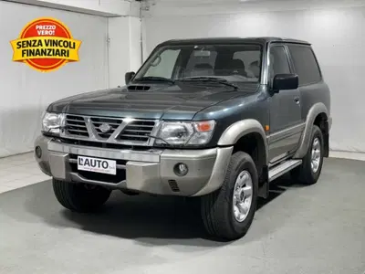 Nissan Patrol GR 3.0 TD Di 3 porte Comfort Hard Top del 2001 usata a Montagna in Valtellina