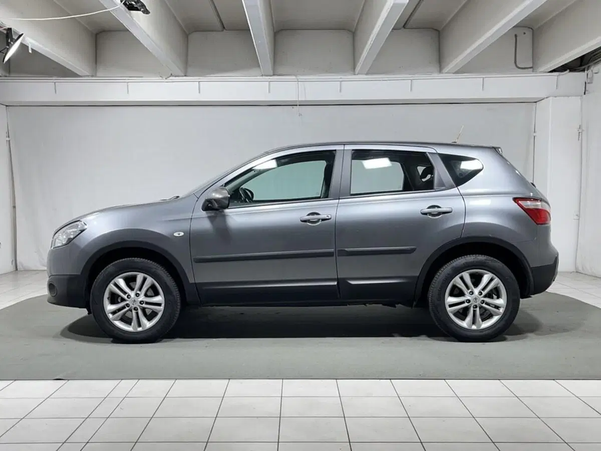 Nissan Qashqai usata a Sondrio (2)
