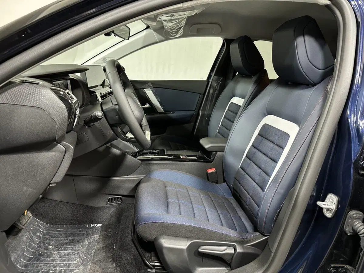 Citroen C4 nuova a Sondrio (10)