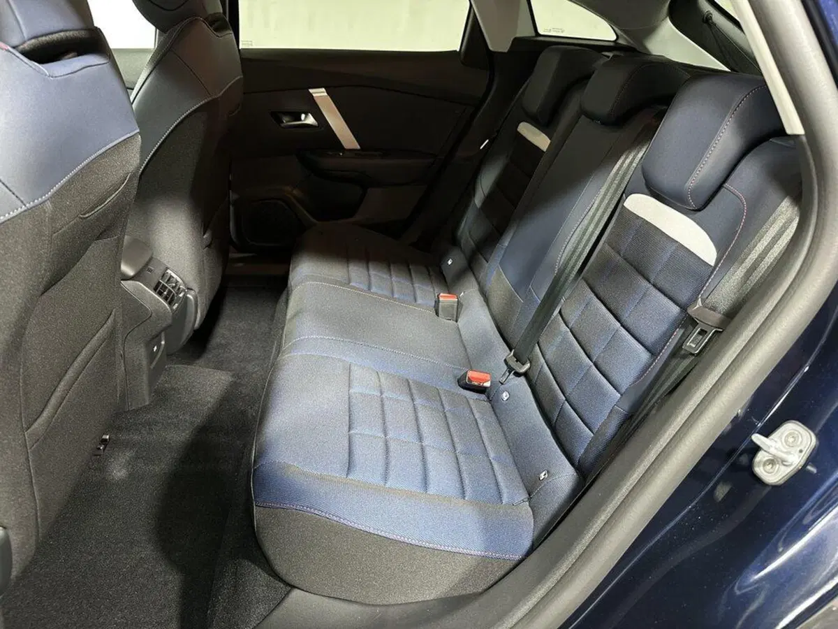 Citroen C4 nuova a Sondrio (11)
