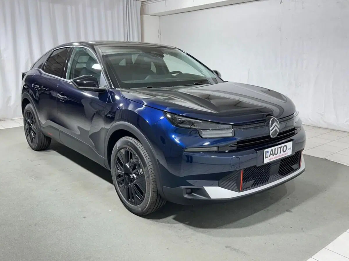Citroen C4 nuova a Sondrio (7)