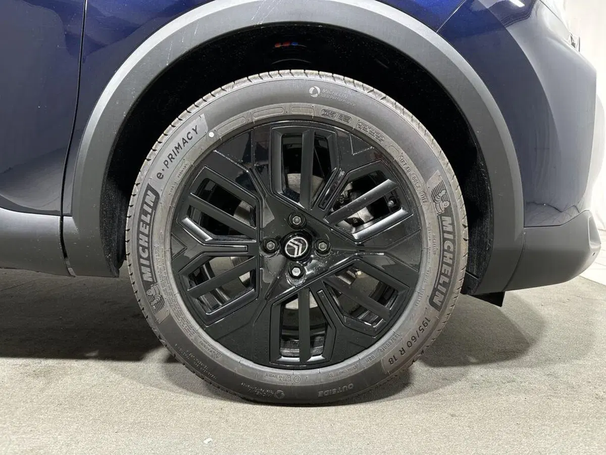 Citroen C4 nuova a Sondrio (9)