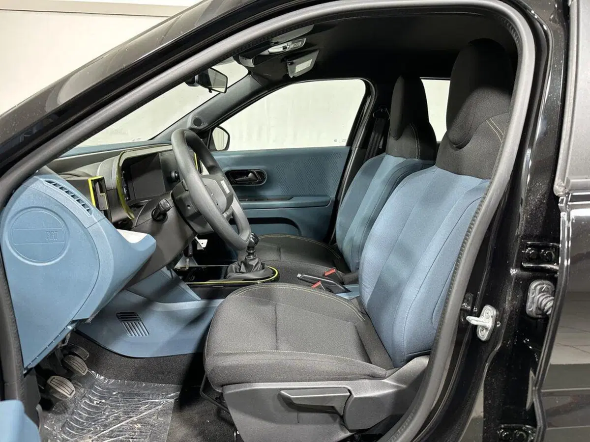 Fiat Grande Panda nuova a Sondrio (10)