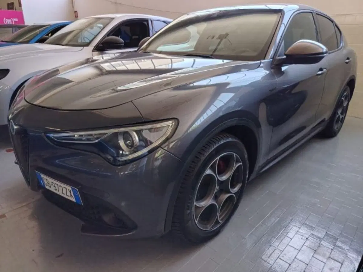 Alfa Romeo Stelvio usata a Forlì-Cesena (6)