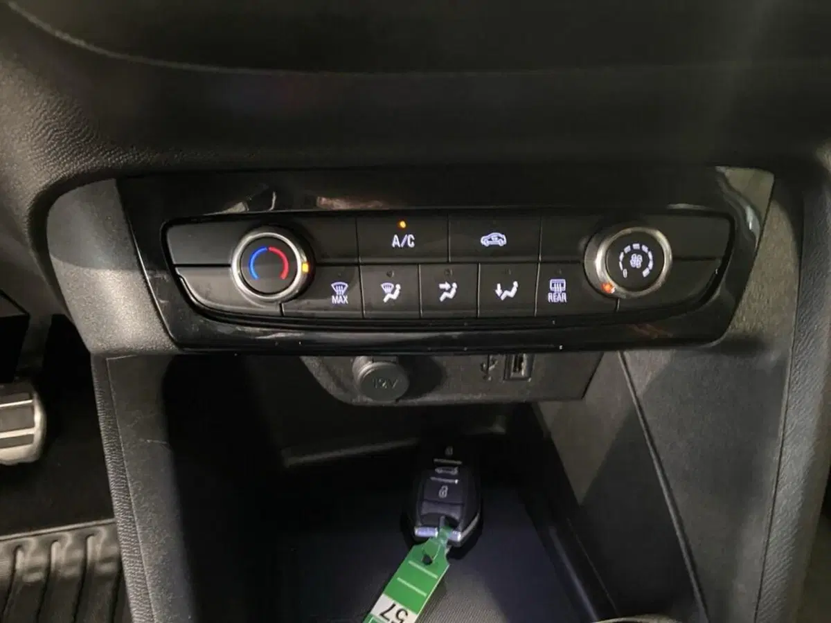 Opel Corsa usata a Torino (11)