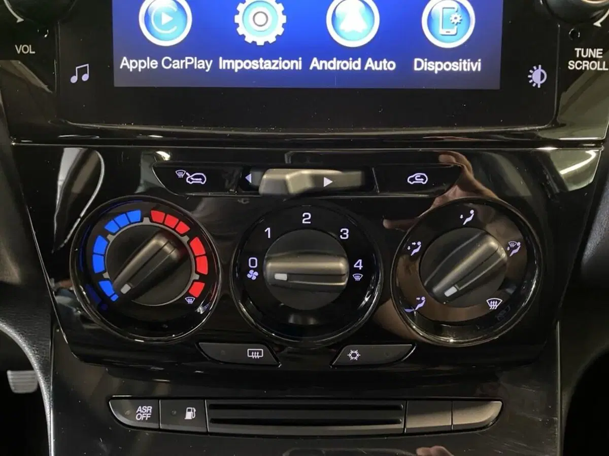 Lancia Ypsilon usata a Torino (11)