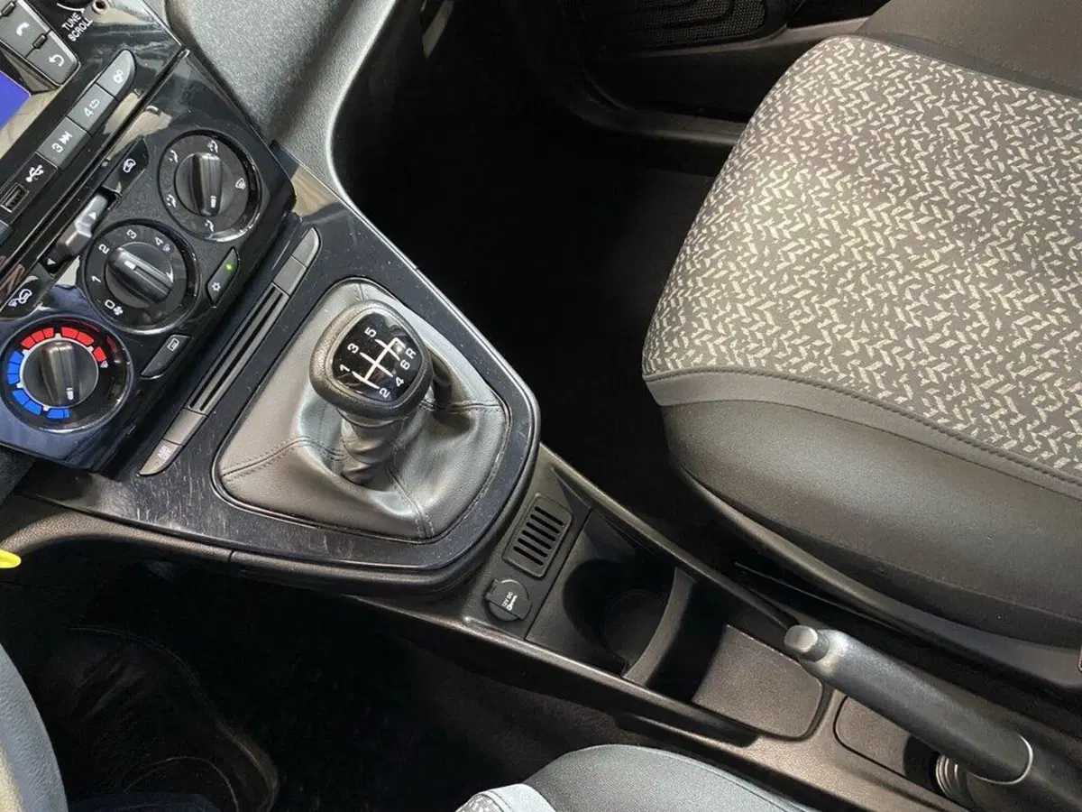 Lancia Ypsilon usata a Torino (11)