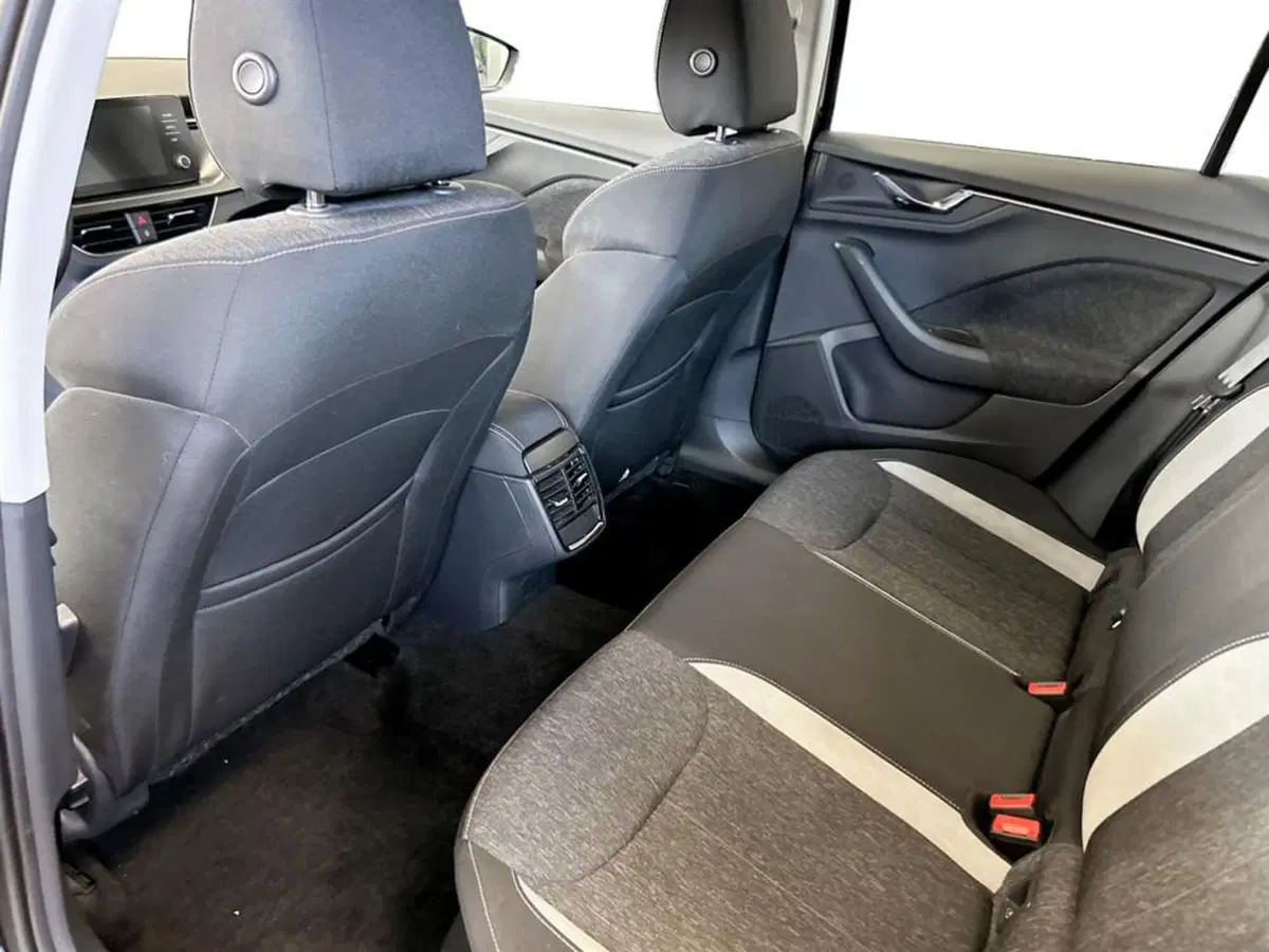 Skoda Kamiq usata a Piacenza (10)