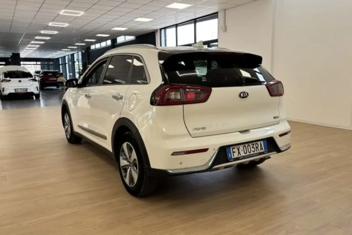 Kia Niro usata a Latina (5)