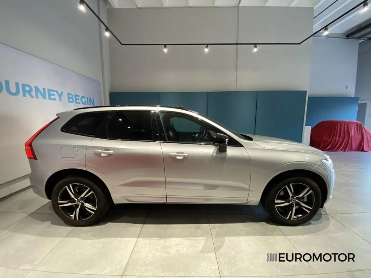 Volvo XC60 usata a Bari (10)