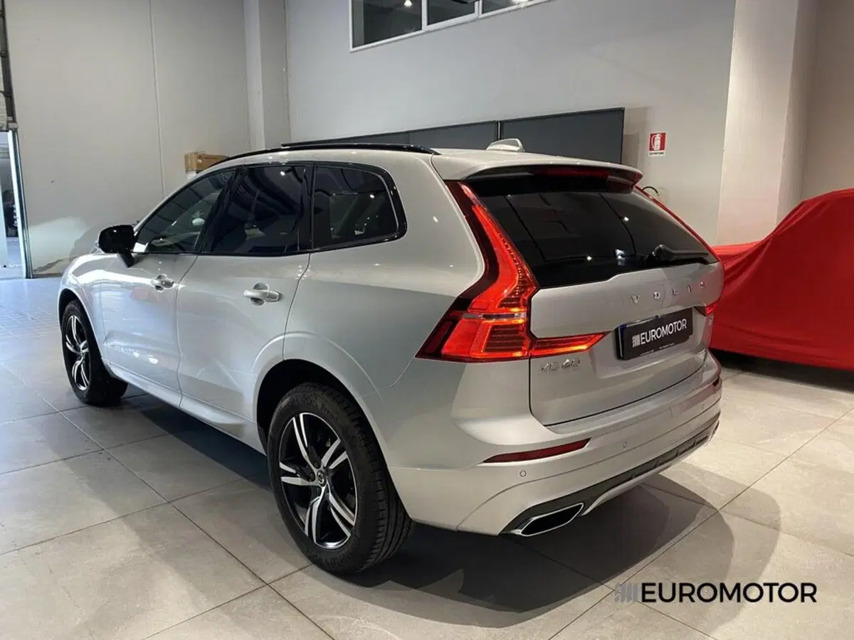 Volvo XC60 usata a Bari (14)