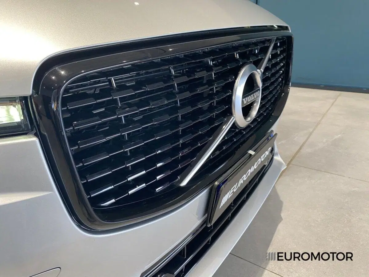 Volvo XC60 usata a Bari (6)