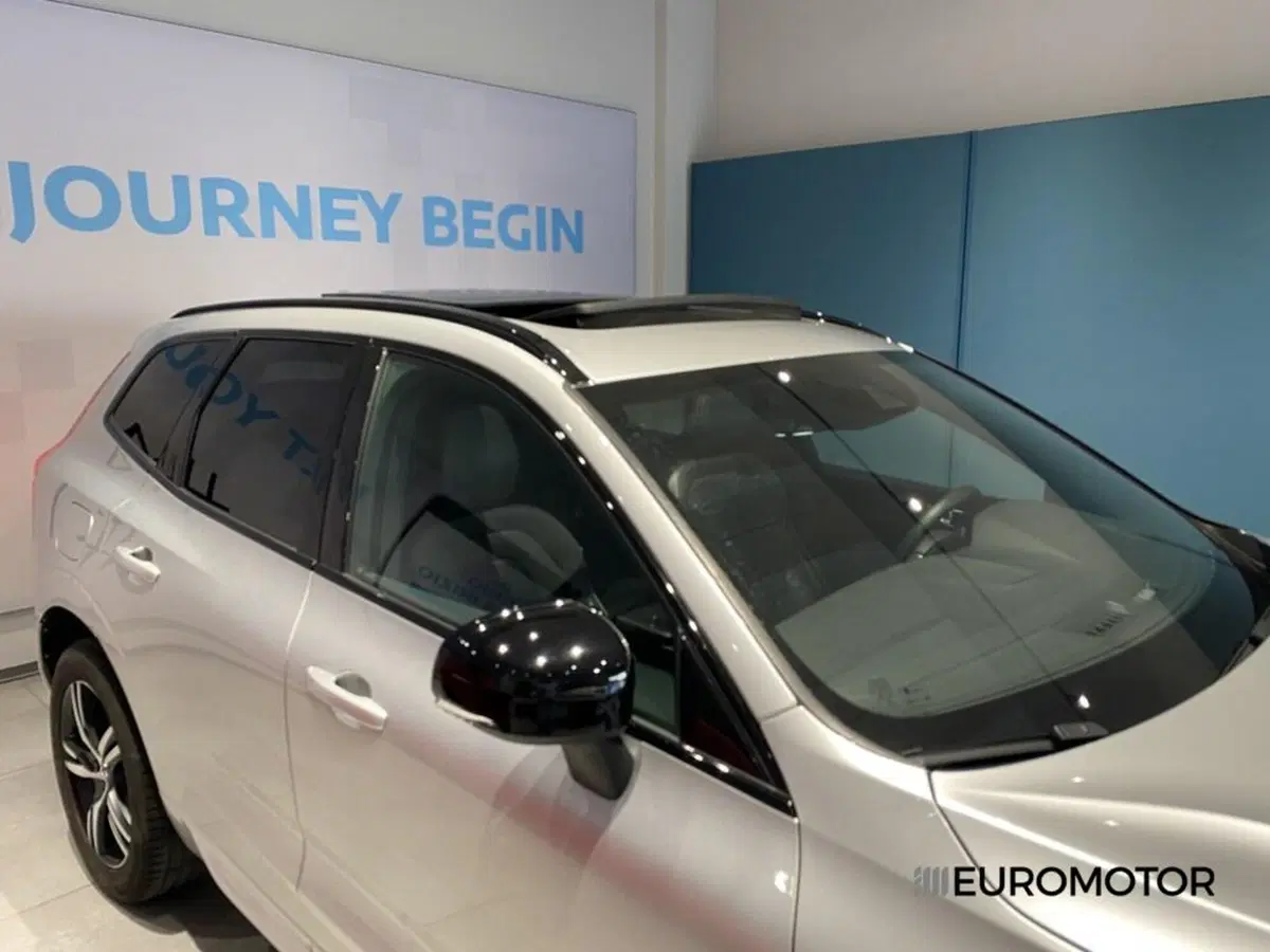 Volvo XC60 usata a Bari (9)