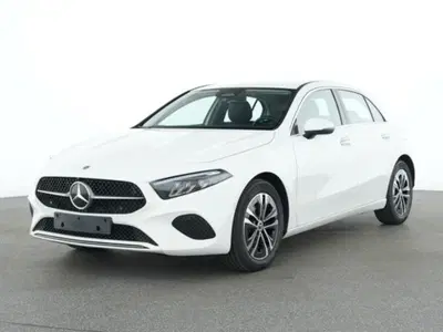 Mercedes-Benz Classe A 180 Progressive Advanced Plus auto del 2025 usata a Magenta