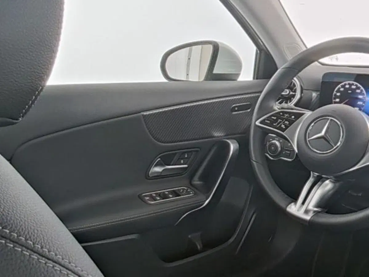 Mercedes-Benz Classe A usata a Milano (9)