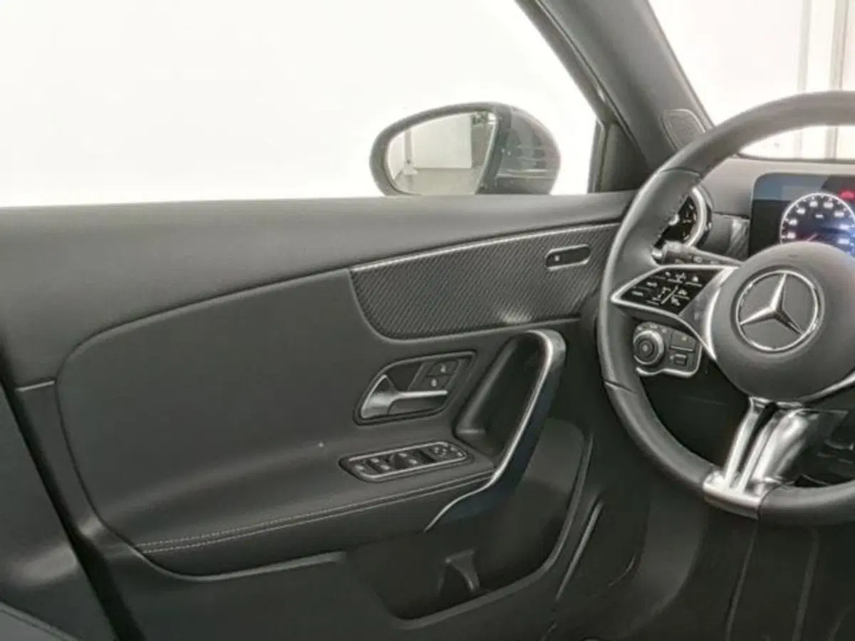 Mercedes-Benz Classe A usata a Milano (9)