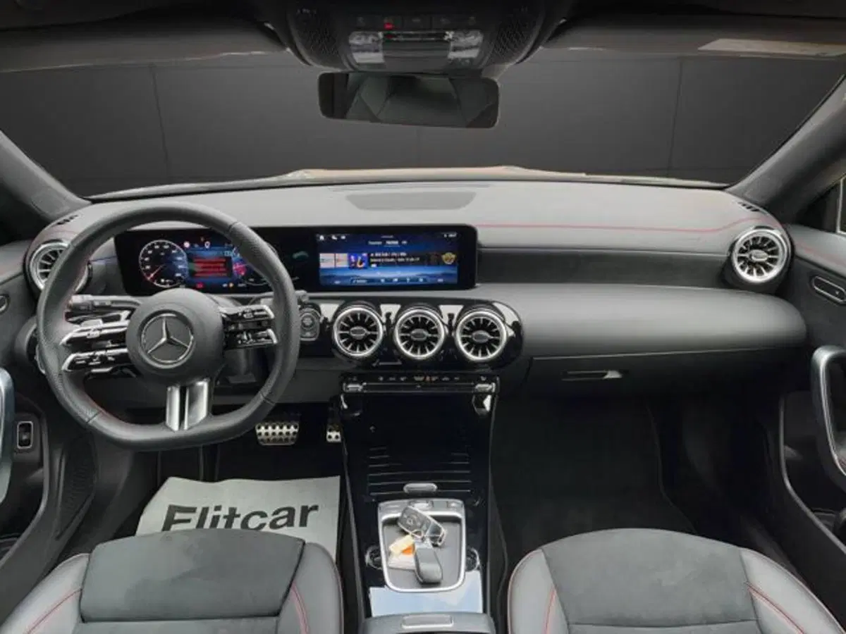 Mercedes-Benz CLA Shooting Brake usata a Milano (14)