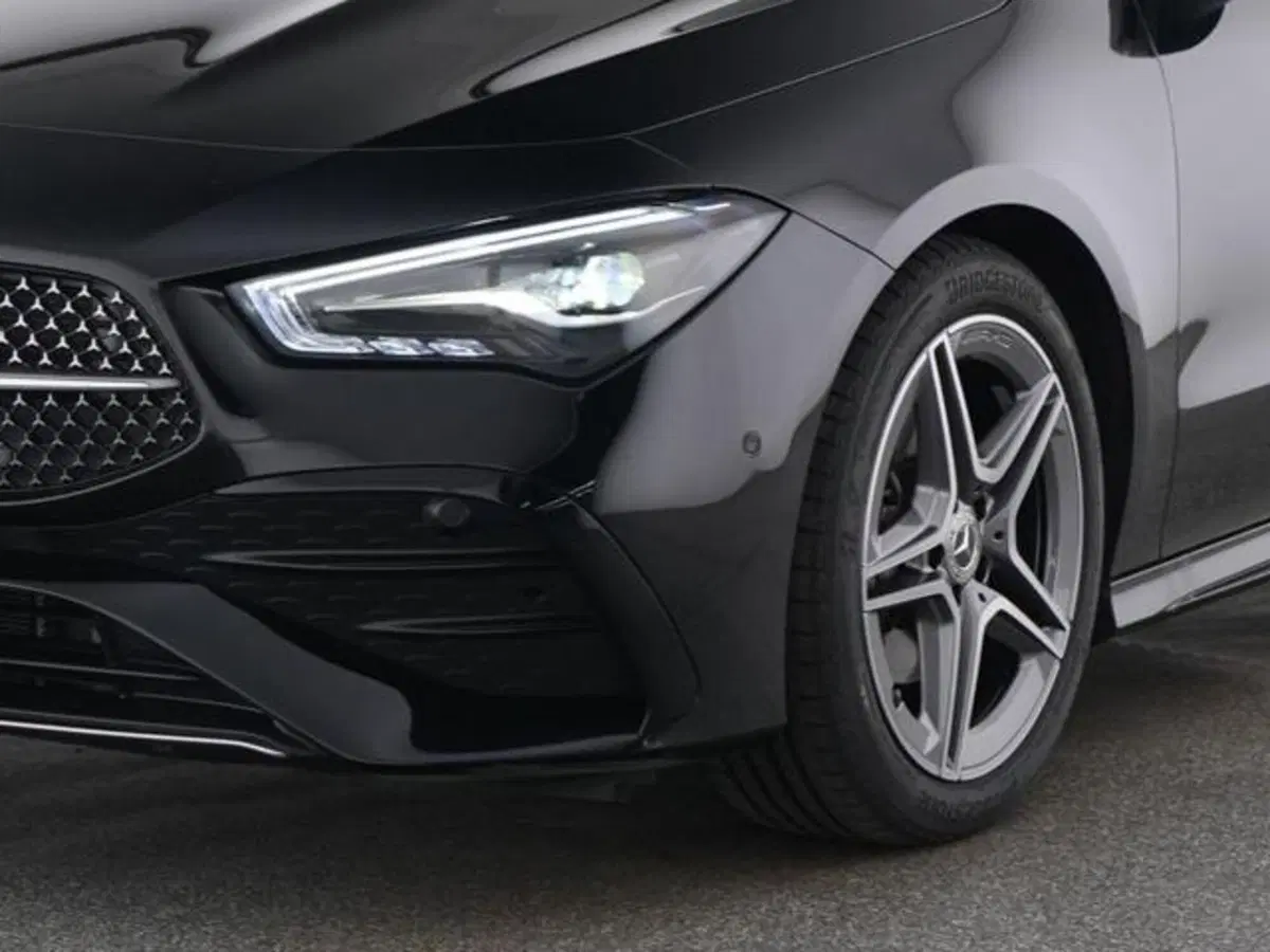 Mercedes-Benz CLA Shooting Brake usata a Milano (3)