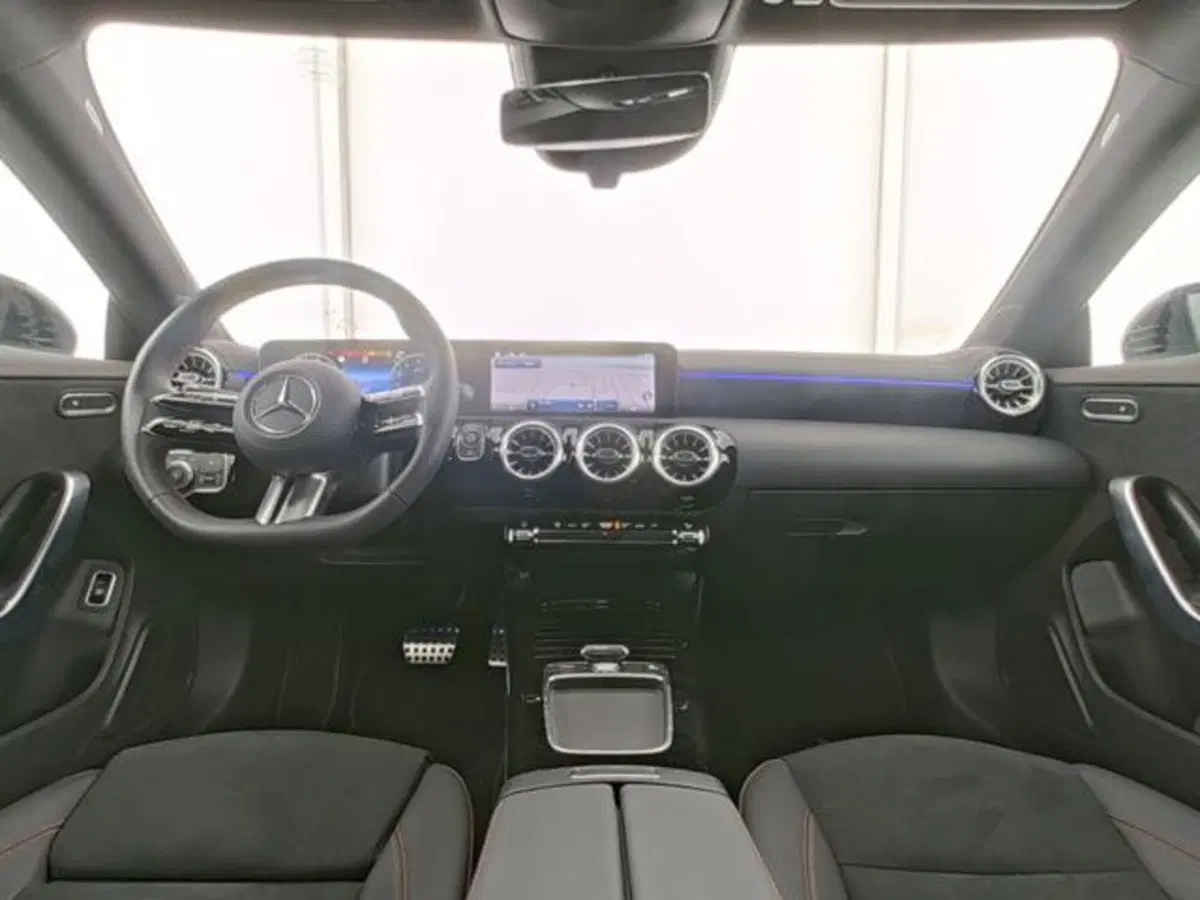 Mercedes-Benz CLA Shooting Brake usata a Milano (7)
