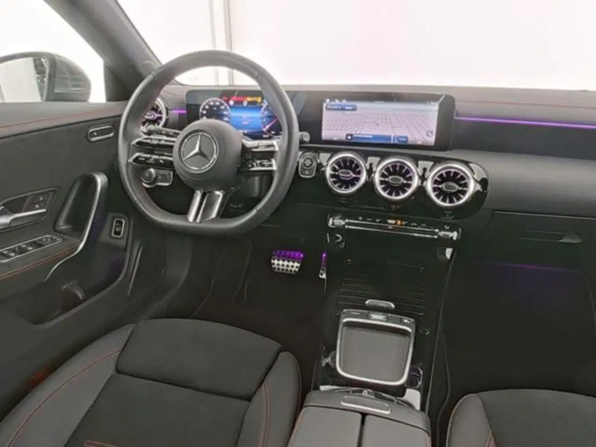 Mercedes-Benz CLA Shooting Brake usata a Milano (6)