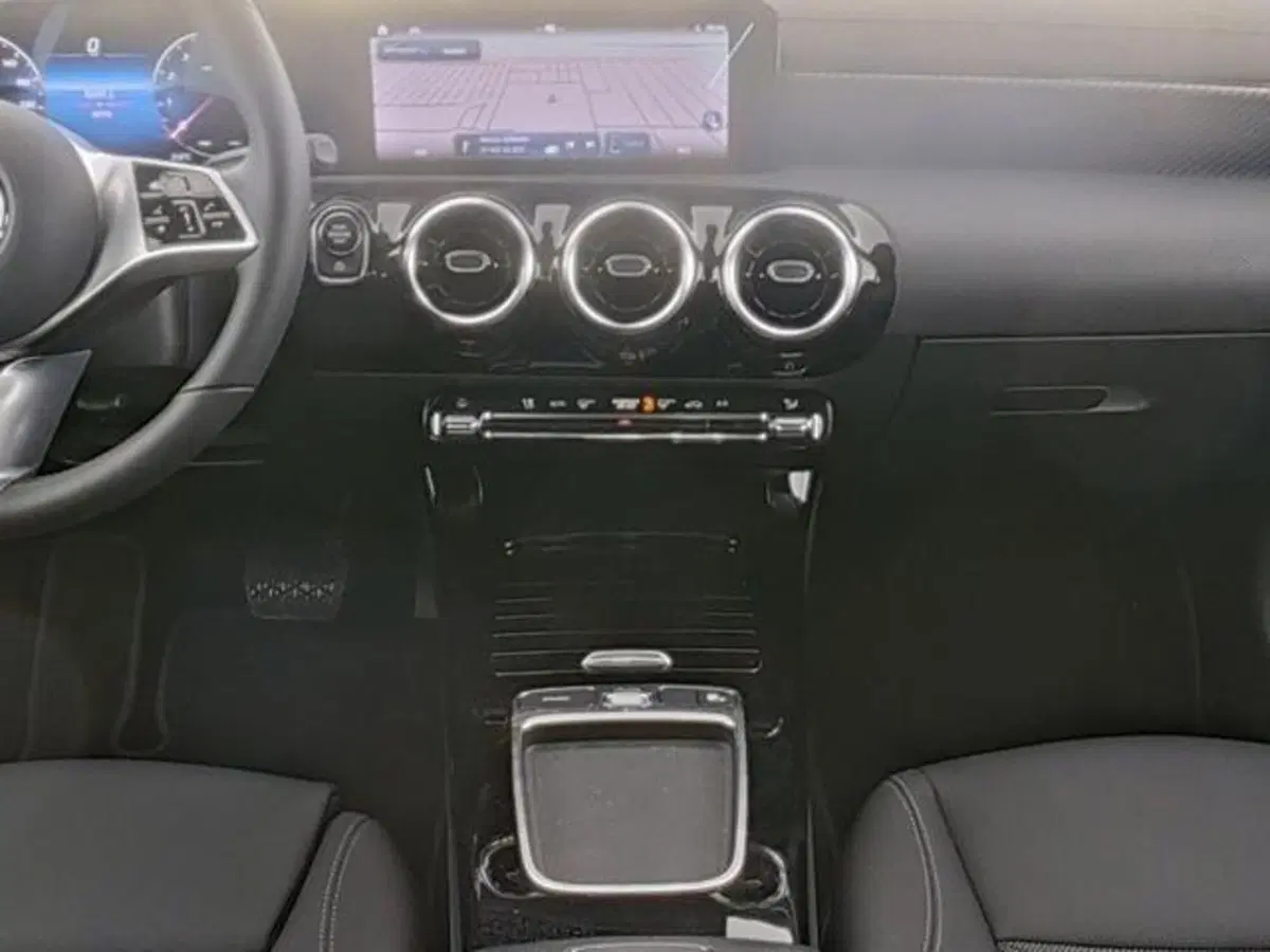Mercedes-Benz CLA usata a Milano (4)