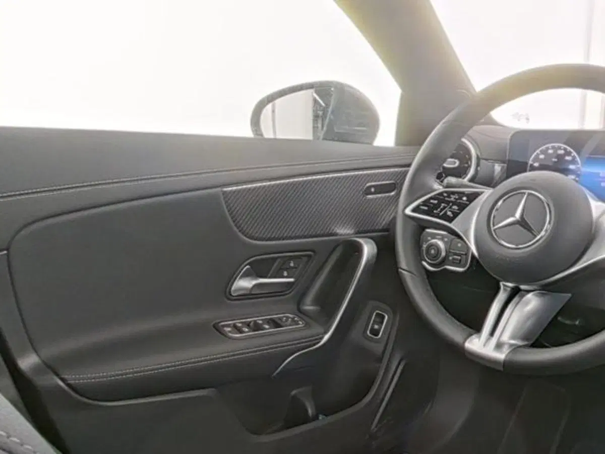 Mercedes-Benz CLA usata a Milano (8)