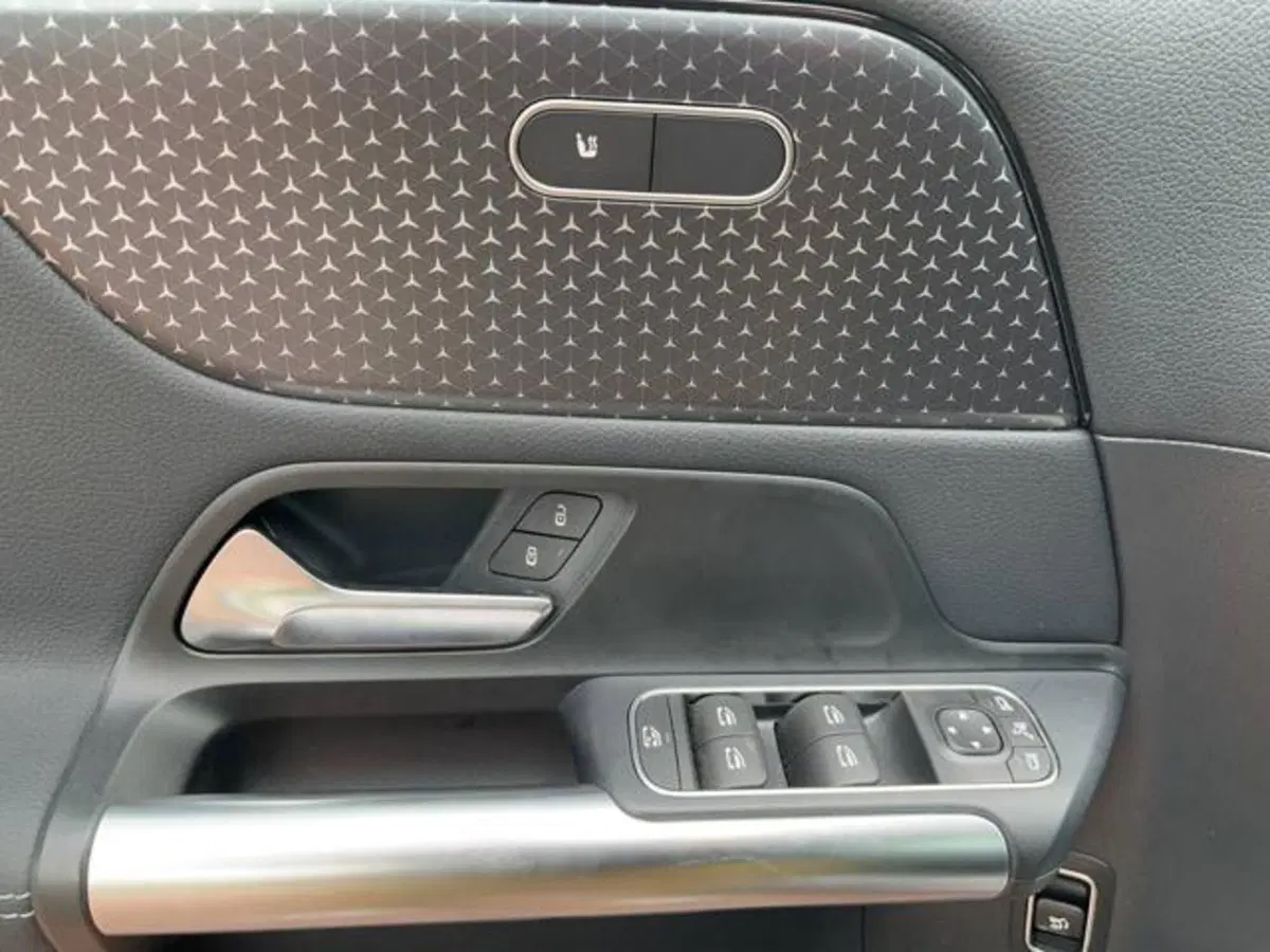 Mercedes-Benz Classe B usata a Milano (12)