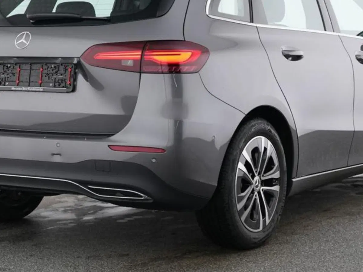 Mercedes-Benz Classe B usata a Milano (9)