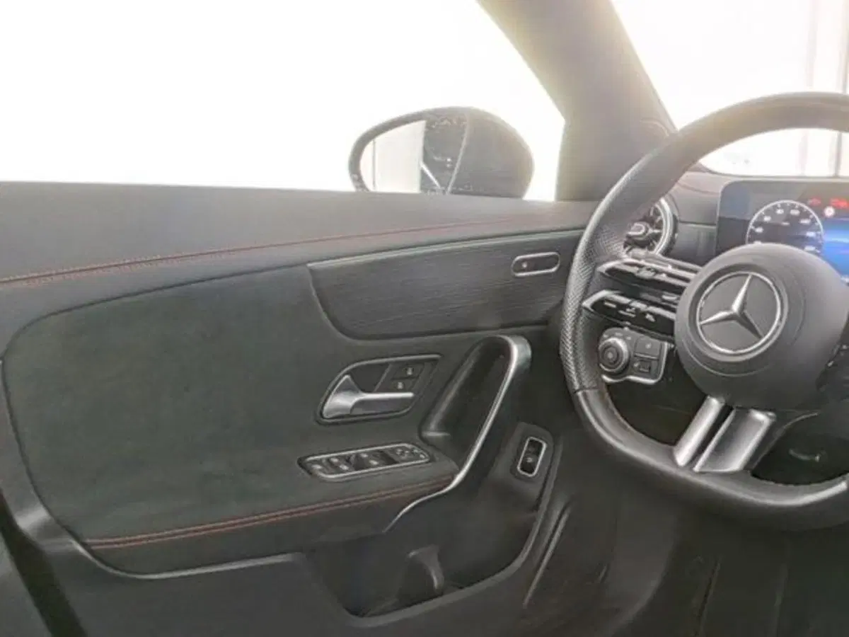 Mercedes-Benz CLA usata a Milano (8)