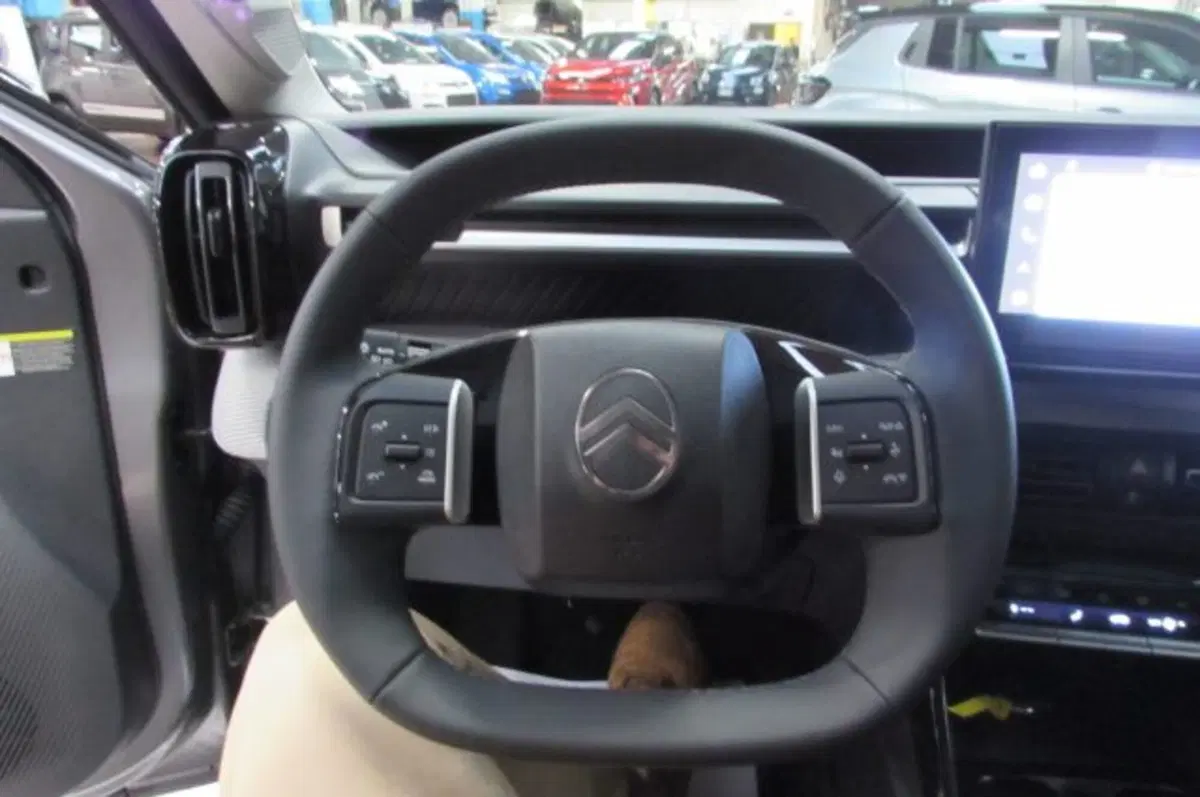 Citroen C3 Aircross nuova a Milano (11)