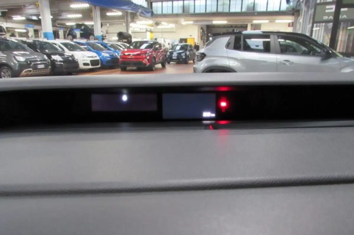 Citroen C3 Aircross nuova a Milano (9)