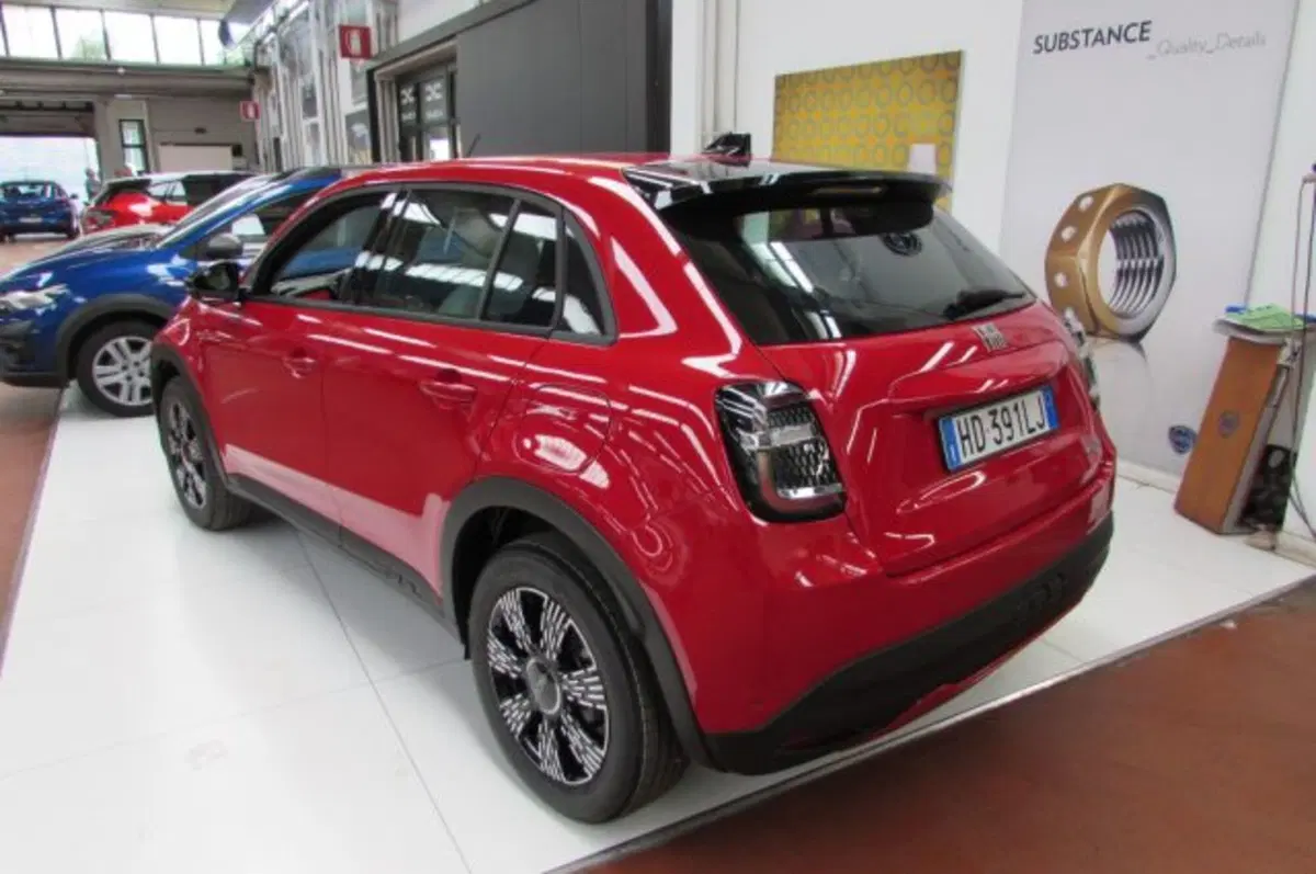 Fiat 600 nuova a Milano (4)