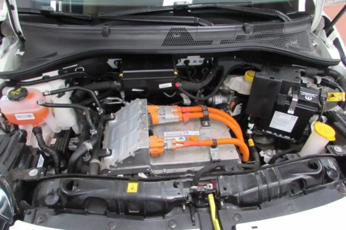 Fiat 500e usata a Milano (16)