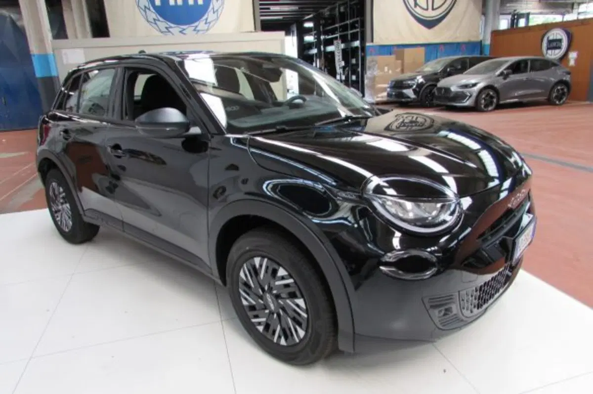 Fiat 600 nuova a Milano (3)