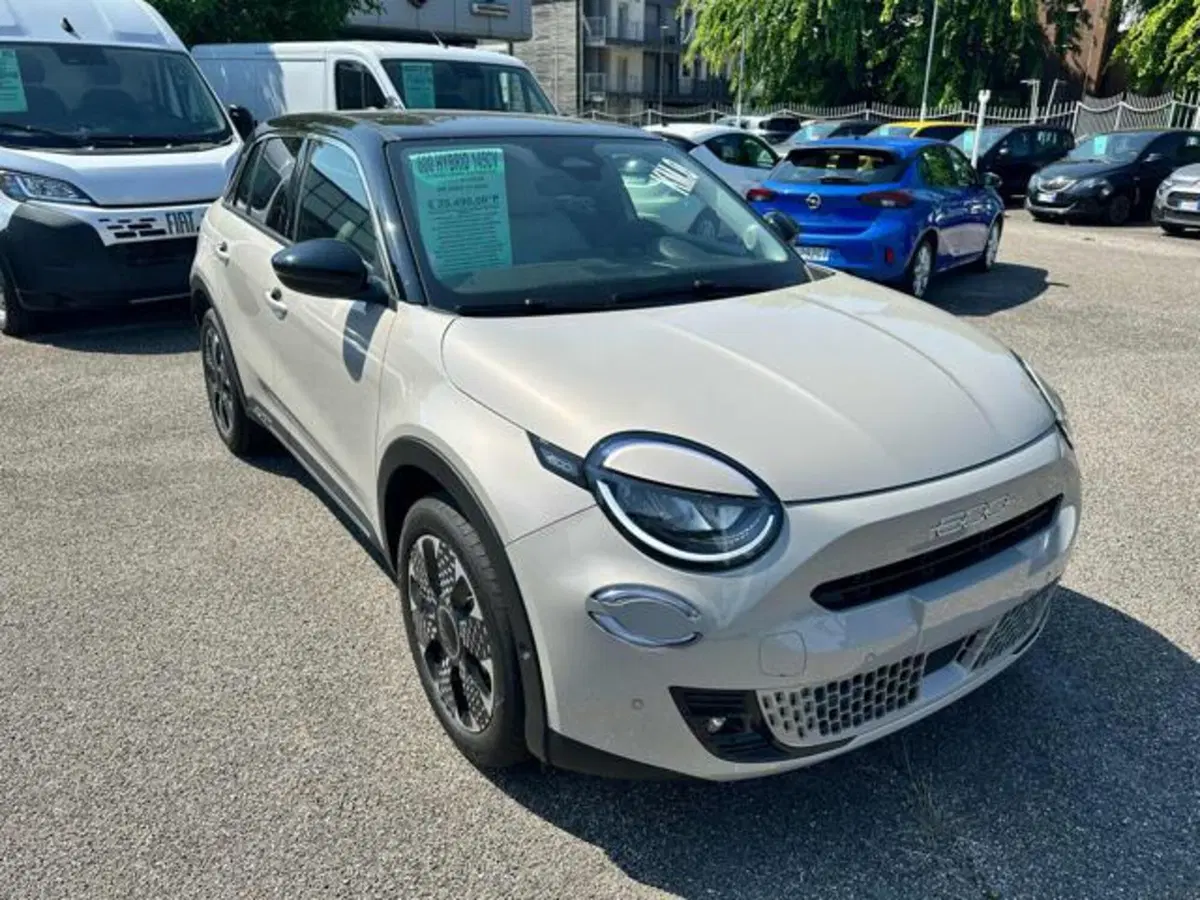 Fiat 600 nuova a Milano (2)