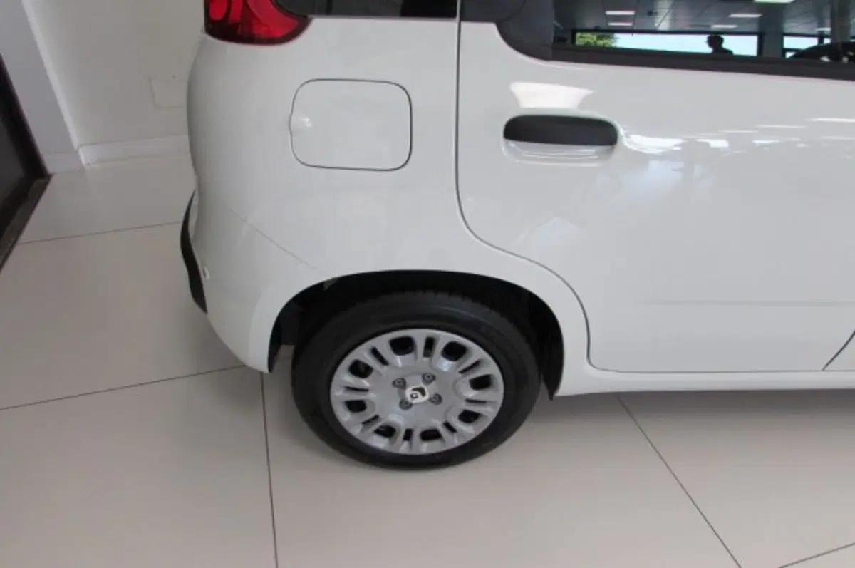 Fiat Panda nuova a Milano (4)