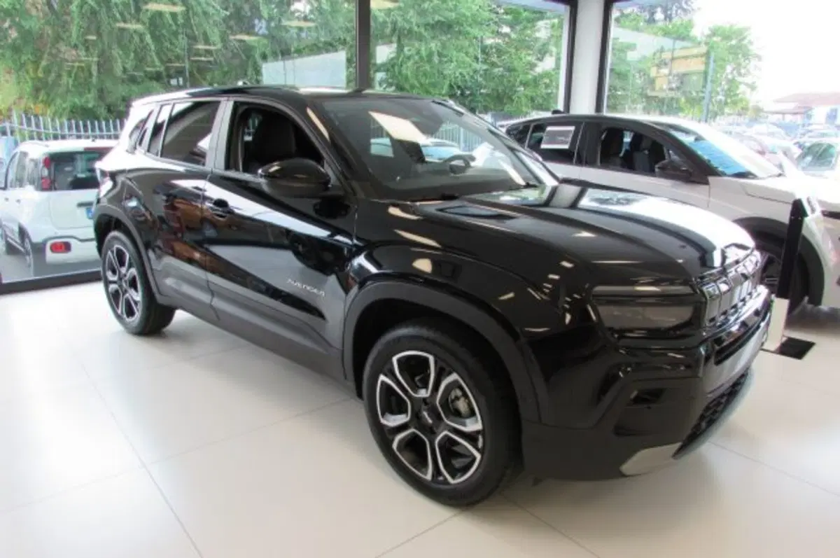 Jeep Avenger nuova a Milano (2)