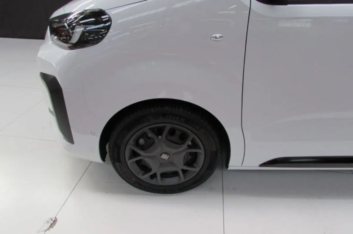 Fiat Ulysse nuova a Milano (6)