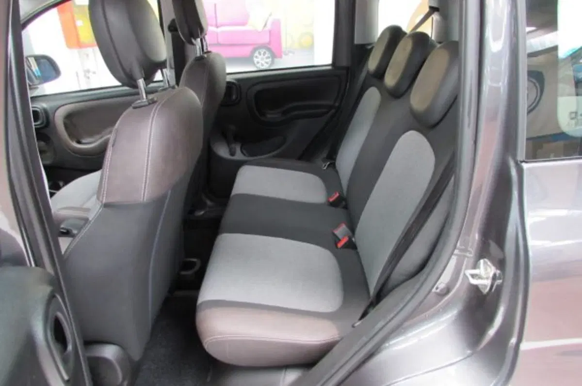 Fiat Panda Cross usata a Milano (15)