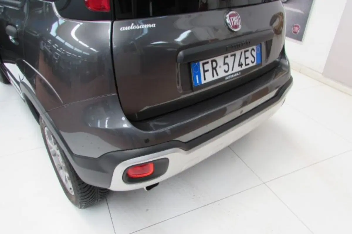 Fiat Panda Cross usata a Milano (17)
